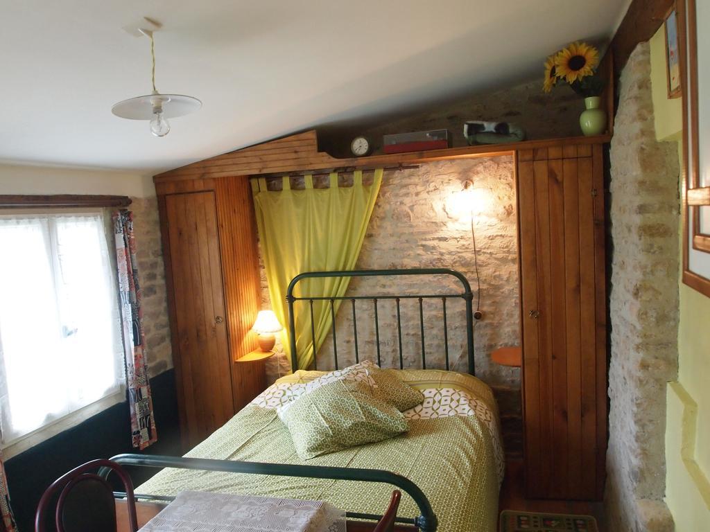 Chambres Et Tables D'Hotes A L'Auberge Touristique Meuvaines Kültér fotó