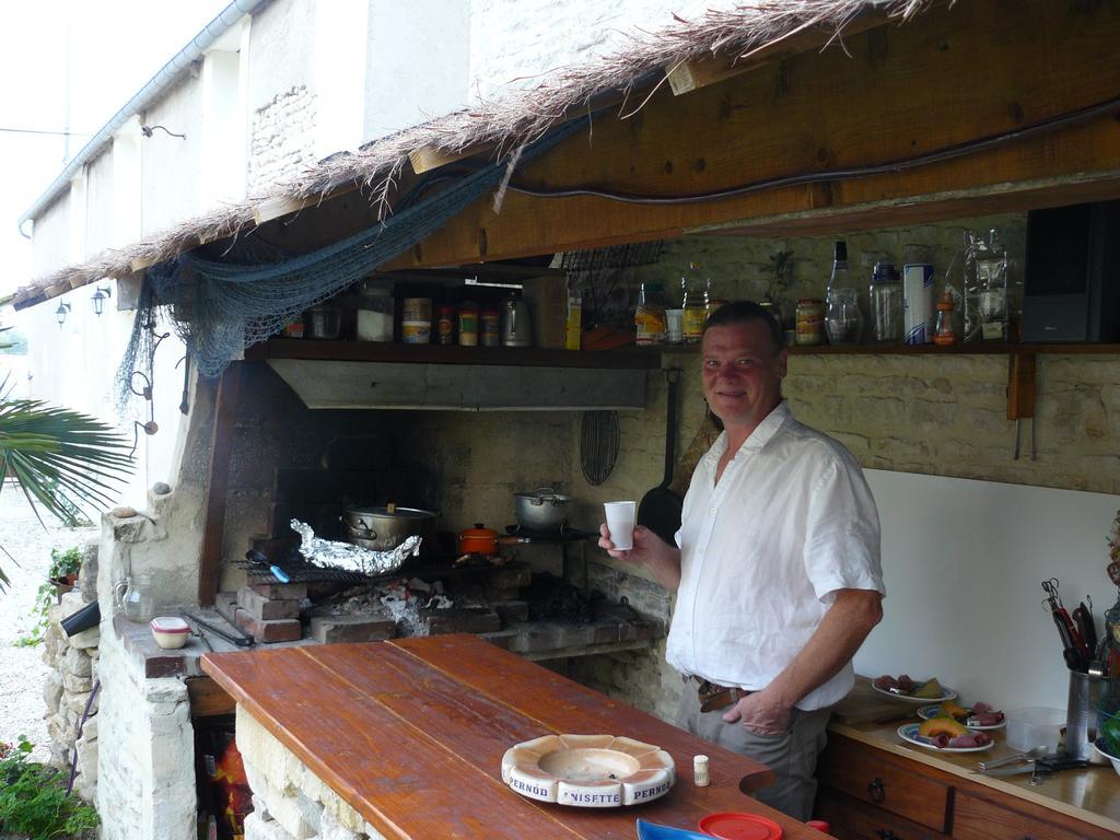 Chambres Et Tables D'Hotes A L'Auberge Touristique Meuvaines Kültér fotó