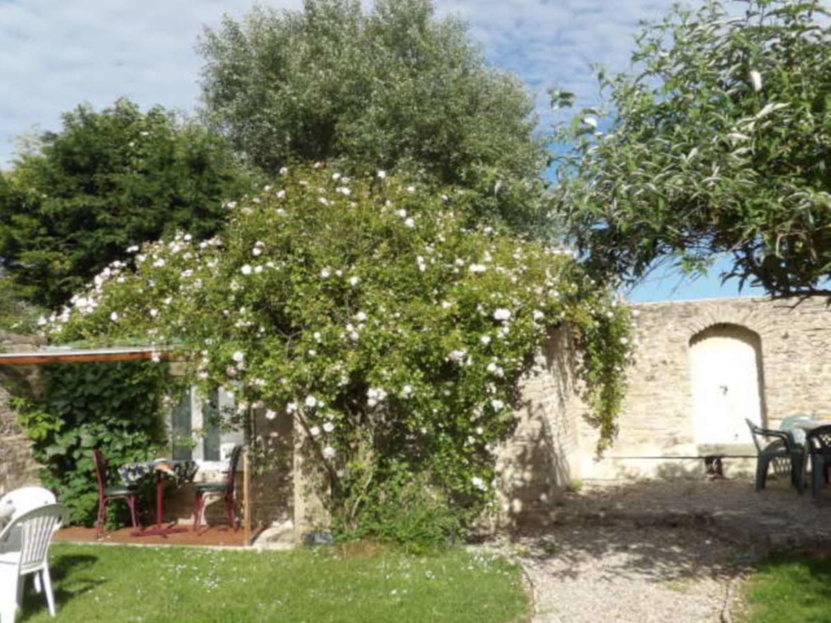 Chambres Et Tables D'Hotes A L'Auberge Touristique Meuvaines Kültér fotó